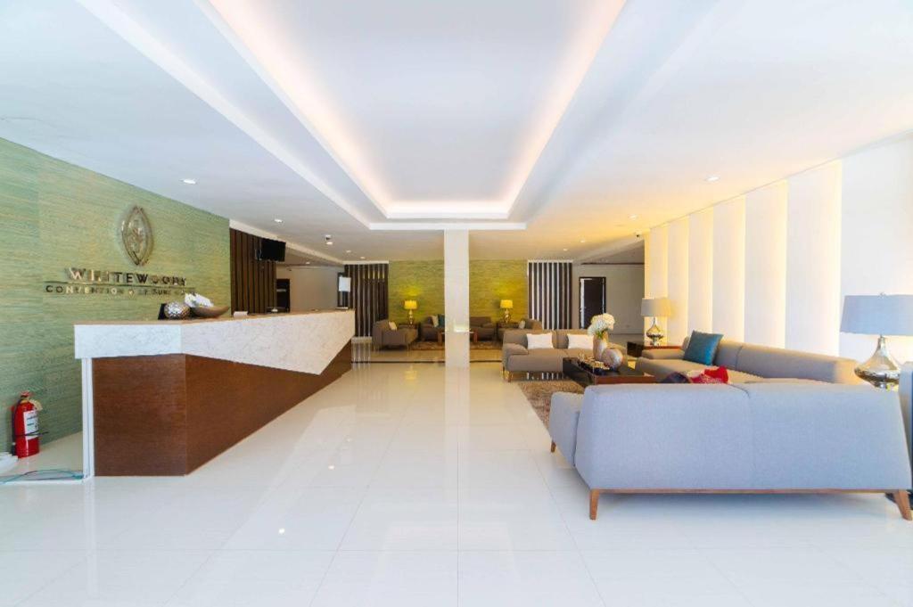 Whitewoods Convention And Leisure Hotel Silang Exterior photo