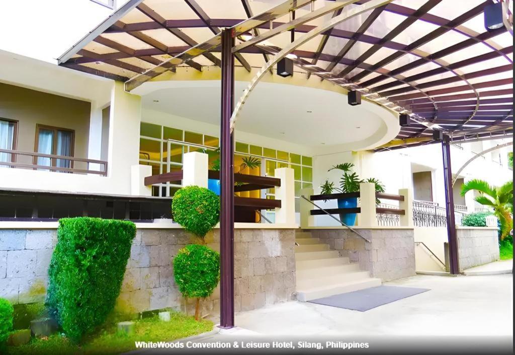 Whitewoods Convention And Leisure Hotel Silang Exterior photo