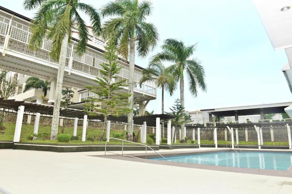 Whitewoods Convention And Leisure Hotel Silang Exterior photo