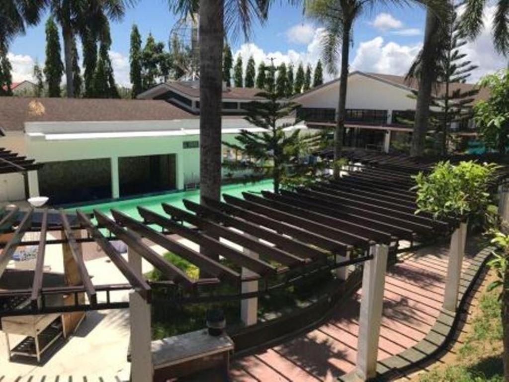 Whitewoods Convention And Leisure Hotel Silang Exterior photo